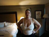 Pawg Amateur Mckenna with BBC | Porn Snaps