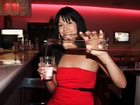 Paola Vega Sucks Big dick in South beach Alley | Porn Snaps