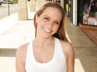 Amateur Autumn Foxx gets Black Dick | Porn Snaps