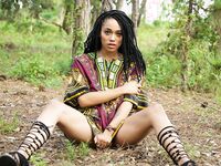 Ebony Model Julie Kay Dashiki Photoset | Porn Snaps