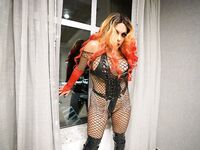 Succubus Ms Red X gets a HUGE DICK | Porn Snaps