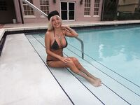 Amatuer Blonde Fucks stranger she meets at Pool in Miami | Porn Snaps