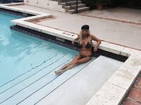 Amatuer Blonde Fucks stranger she meets at Pool in Miami | Porn Snaps