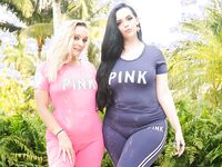 Big Dick Sucking Besties | Porn Snaps