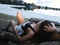 Jayla Foxx Bubble booty ebony park photoshoot | Porn Snaps