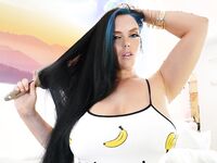 Big tit pawg poses in Banana outfit | Porn Snaps