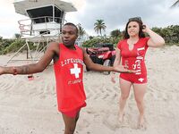 Lifeguard on DUTY SUCKING DICK in Miami | Porn Snaps