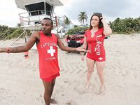 Lifeguard on DUTY SUCKING DICK in Miami | Porn Snaps