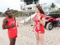 Lifeguard on DUTY SUCKING DICK in Miami | Porn Snaps
