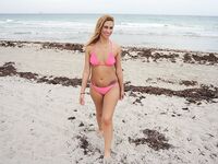 Coco Blue’s Serene Day at the Beach | Porn Snaps