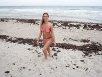 Coco Blue’s Serene Day at the Beach | Porn Snaps