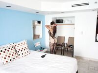 Scorpio’s South Beach Encounter with Carmen Ross | Porn Snaps