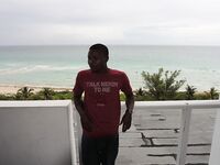 Scorpio’s South Beach Encounter with Carmen Ross | Porn Snaps