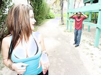 Scorpio’s South Beach Encounter with Carmen Ross | Porn Snaps