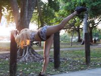 Sexy BlONDE EbONY Jayla Foxx Stretching and Showing Her ass | Porn Snaps