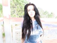 Pretty Little bitch with a Phat Ass | Porn Snaps