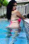 Big White Pawg Butt at the Pool | Porn Snaps