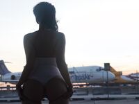 Ryan Smiles Airport | Porn Snaps