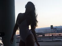 Ryan Smiles Airport | Porn Snaps