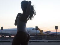 Ryan Smiles Airport | Porn Snaps