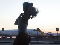 Ryan Smiles Airport | Porn Snaps