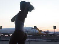 Ryan Smiles Airport | Porn Snaps