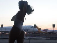 Ryan Smiles Airport | Porn Snaps