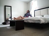 Becky Bundles Amatuer Naked Hustler Photoshoot | Porn Snaps