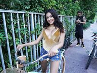 Latina Teen Serena Santos Blowjob | Naked Hustlers