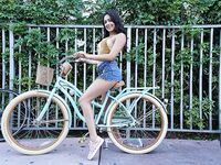 Latina Teen Serena Santos Blowjob | Naked Hustlers