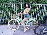 Latina Teen Serena Santos Blowjob | Naked Hustlers