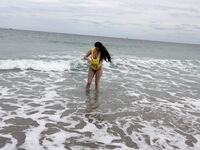 Pawg Gets wet at Beach | Porn Snaps