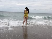Pawg Gets wet at Beach | Porn Snaps