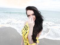 Pawg Gets wet at Beach | Porn Snaps