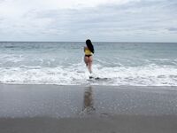 Pawg Gets wet at Beach | Porn Snaps