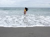 Pawg Gets wet at Beach | Porn Snaps