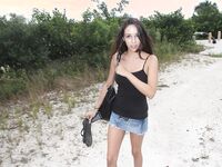 Public Masturbation with Elisa | Porn Snaps