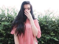 Voluptuous Beauty poses for the Camera | Porn Snaps