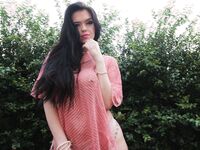 Voluptuous Beauty poses for the Camera | Porn Snaps