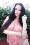 Voluptuous Beauty poses for the Camera | Porn Snaps
