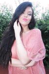 Voluptuous Beauty poses for the Camera | Porn Snaps