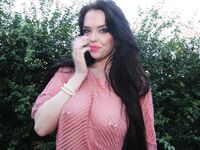 Voluptuous Beauty poses for the Camera | Porn Snaps