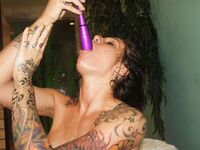 Amatuer pierced Pussy Brunette CUMs everywhere | Porn Snaps